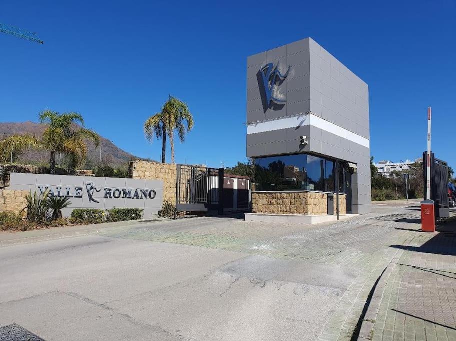 Duplex Frontline Valle Golf 3bed Lägenhet Estepona